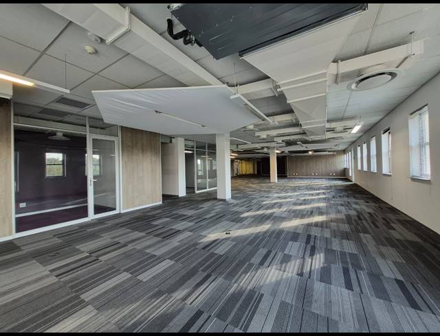 1,180M² OFFICE TO LET IN ILLOVO
